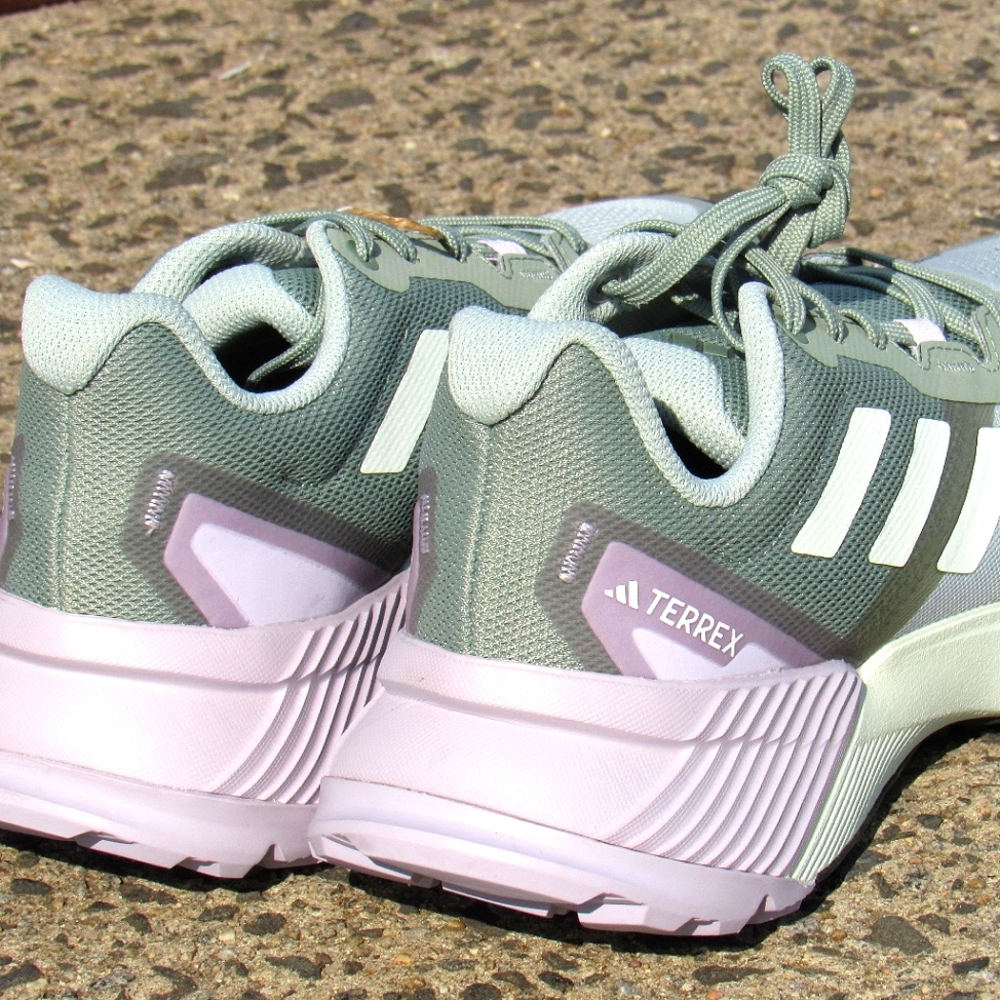 Adidas - Picture 8 of 11